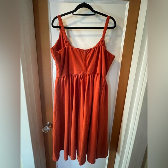Ingenue Swing Dress in Pumpkin Spice - Picture 4 of 8